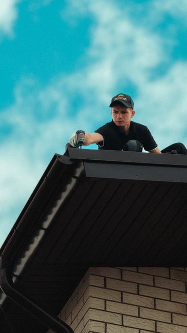 Herbstcheck für Dachrinnen: So schützen Sie Ihr Haus vor Schäden